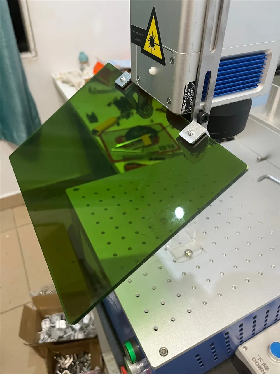 CE Certified Laser Marking Safety Shield 1064nm 1070nm 1080nm OD8+ Fiber Laser Marking Light Blocker Laser Protection Device high quality